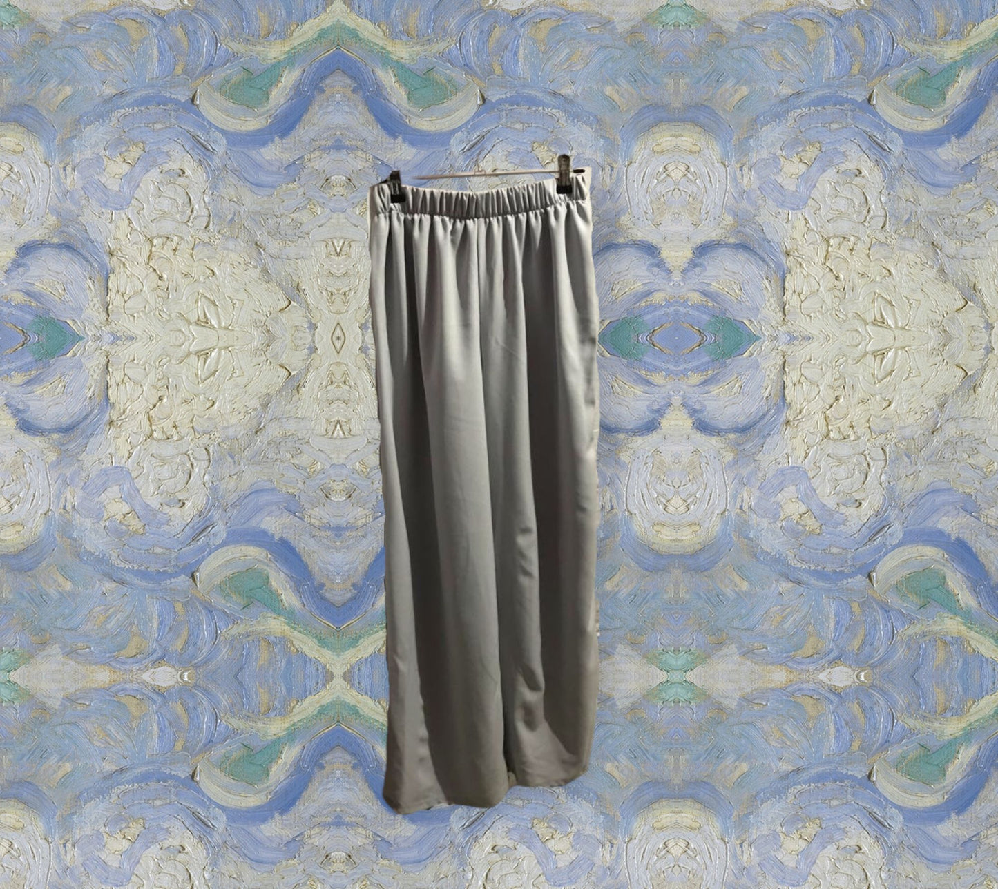 Pantalón acampanado